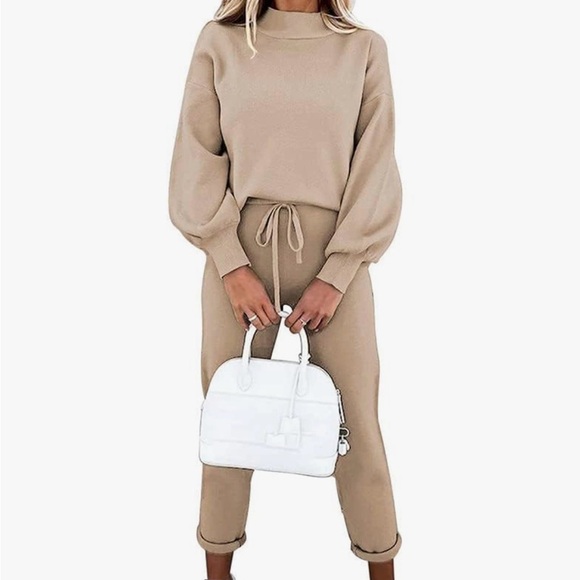 Beige Lounge Set - Picture 9 of 9